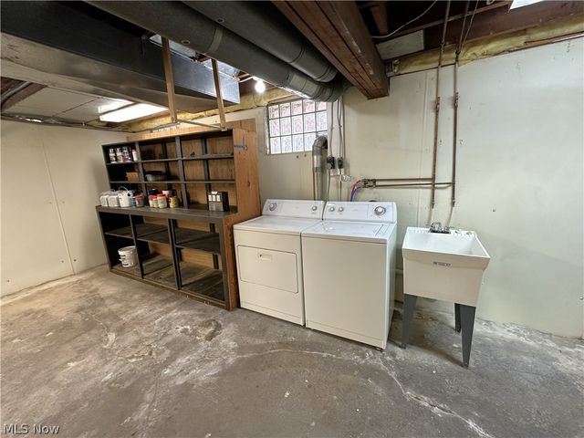 2713 Brookview Boulevard, Parma, OH 44134