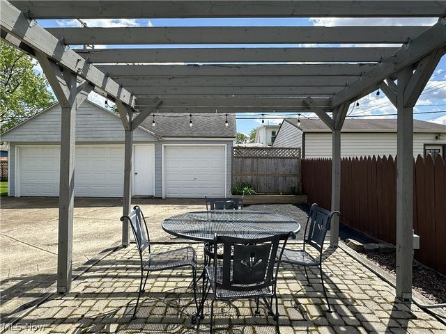 2713 Brookview Boulevard, Parma, OH 44134