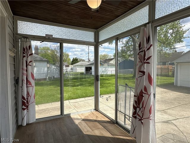 2713 Brookview Boulevard, Parma, OH 44134