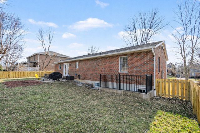 8182 N Dilcrest Circle, Florence, KY 41042