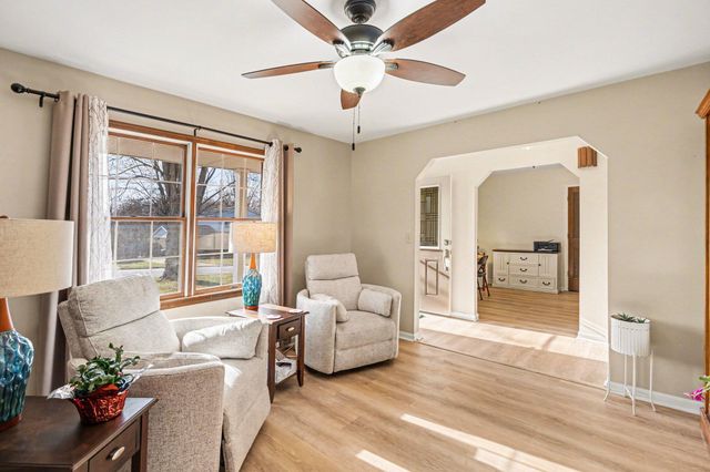 8182 N Dilcrest Circle, Florence, KY 41042