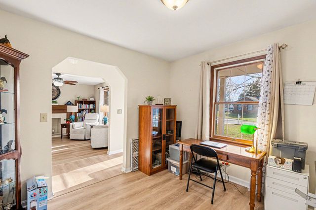 8182 N Dilcrest Circle, Florence, KY 41042