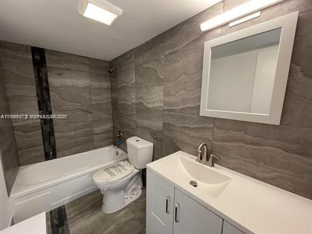 1400 NE 54th St 205, Fort Lauderdale, FL 33334