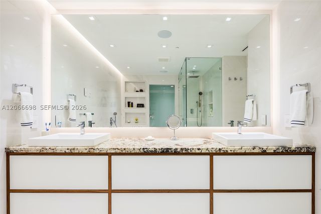 360 Ocean Dr 804S, Key Biscayne, FL 33149
