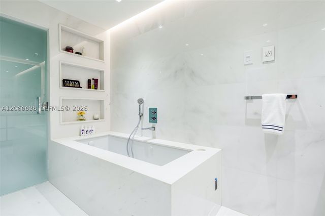 360 Ocean Dr 804S, Key Biscayne, FL 33149