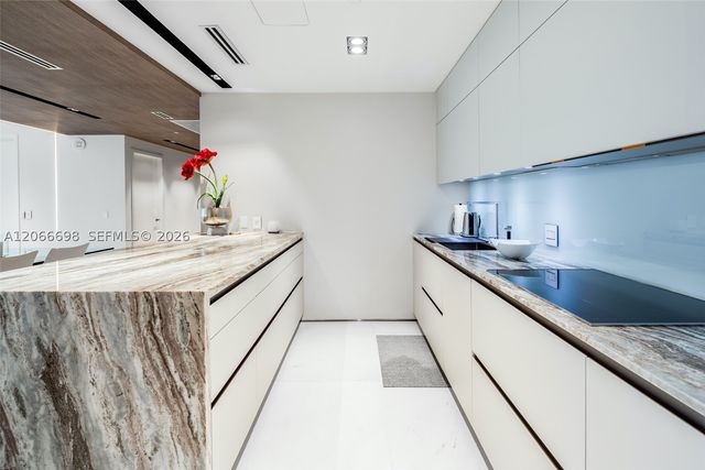 360 Ocean Dr 804S, Key Biscayne, FL 33149