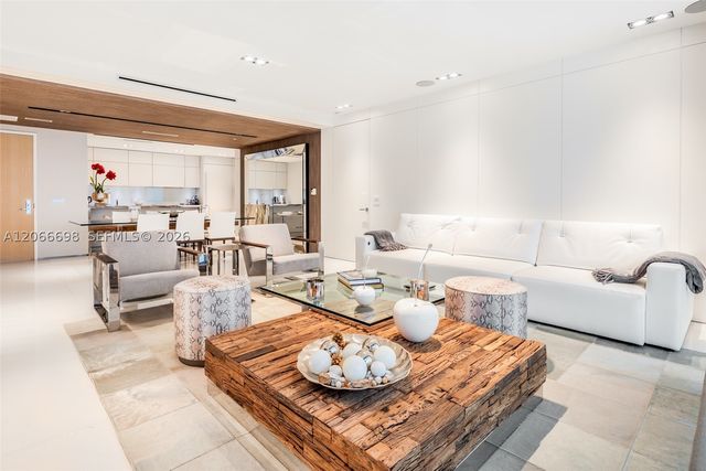 360 Ocean Dr 804S, Key Biscayne, FL 33149