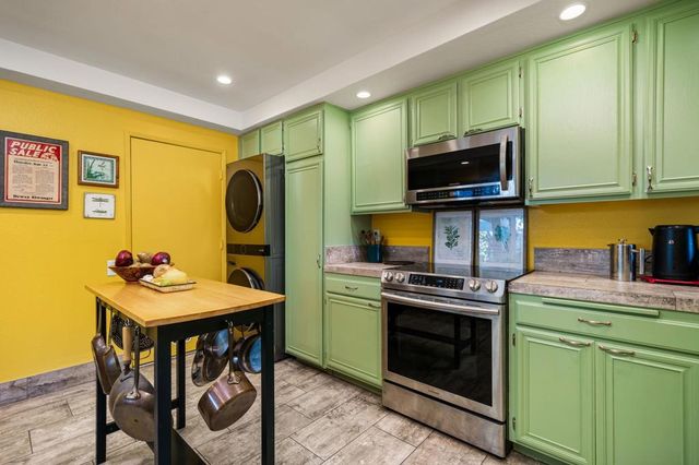 1683 Tam O Shanter Plaza, Palm Springs, CA 92264