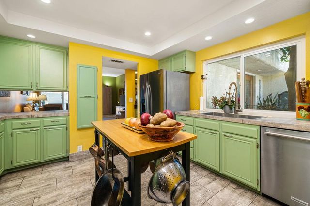 1683 Tam O Shanter Plaza, Palm Springs, CA 92264