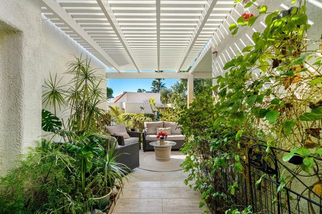 1683 Tam O Shanter Plaza, Palm Springs, CA 92264