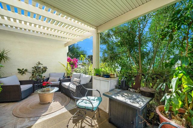 1683 Tam O Shanter Plaza, Palm Springs, CA 92264