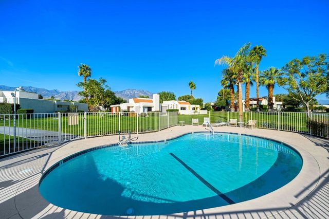 1683 Tam O Shanter Plaza, Palm Springs, CA 92264