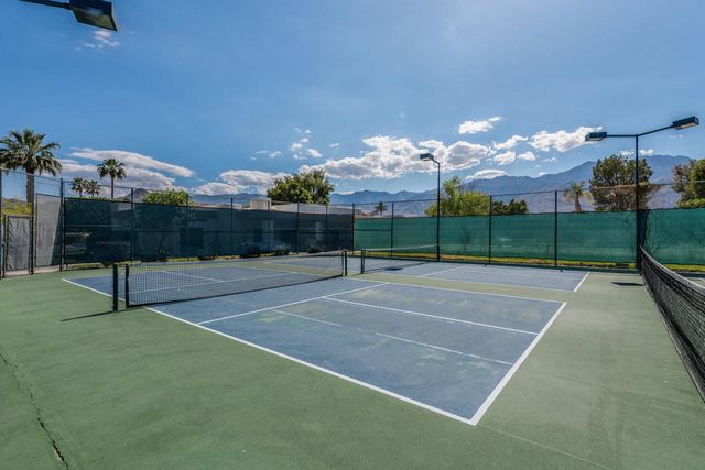 1683 Tam O Shanter Plaza, Palm Springs, CA 92264