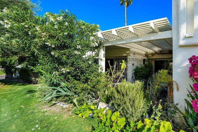 1683 Tam O Shanter Plaza, Palm Springs, CA 92264