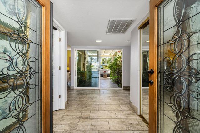 1683 Tam O Shanter Plaza, Palm Springs, CA 92264