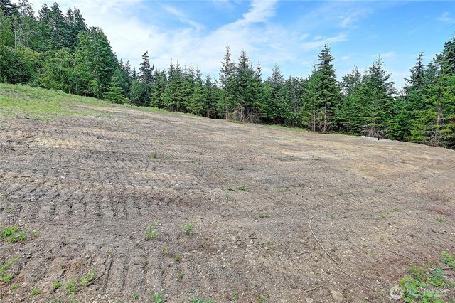 1 I Triangle Cove Lane, Camano Island, WA 98282