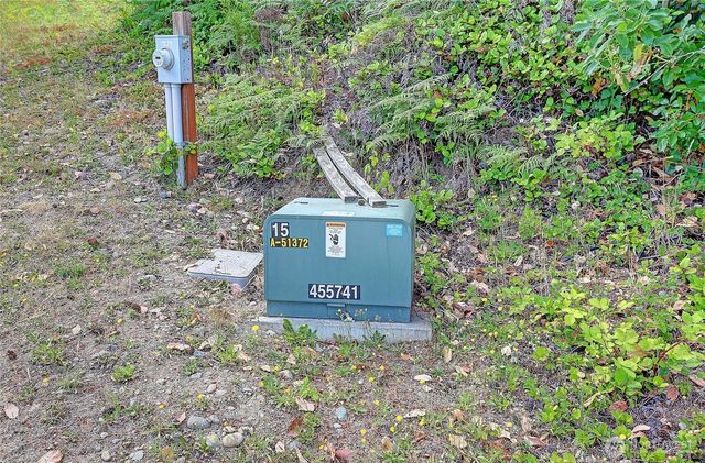 1 I Triangle Cove Lane, Camano Island, WA 98282