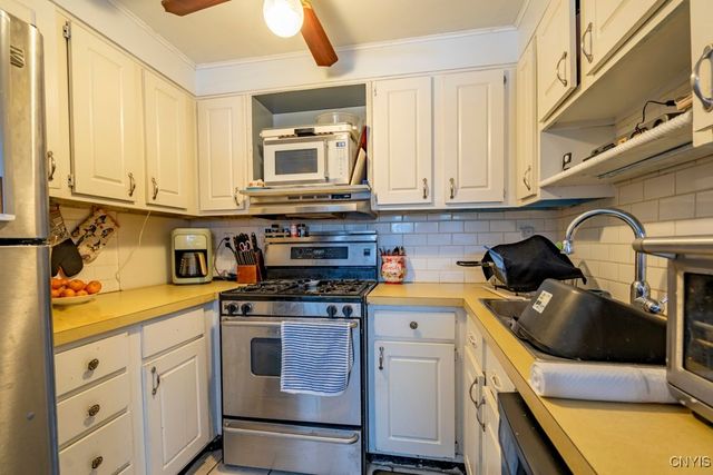 4174B Burningtree Road, Clay, NY 13090