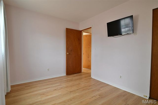 1782 Oliveto Lane, Hazelwood, MO 63042