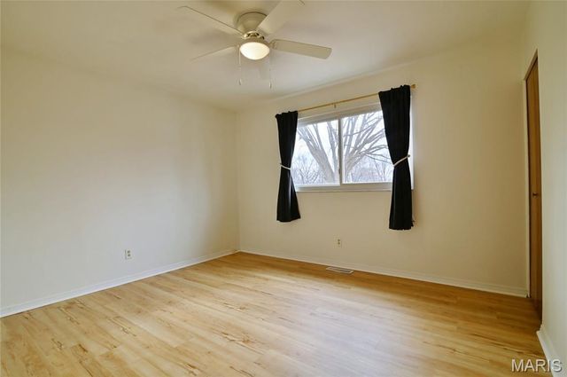 1782 Oliveto Lane, Hazelwood, MO 63042