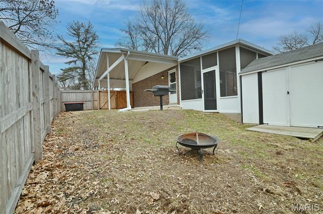 1782 Oliveto Lane, Hazelwood, MO 63042