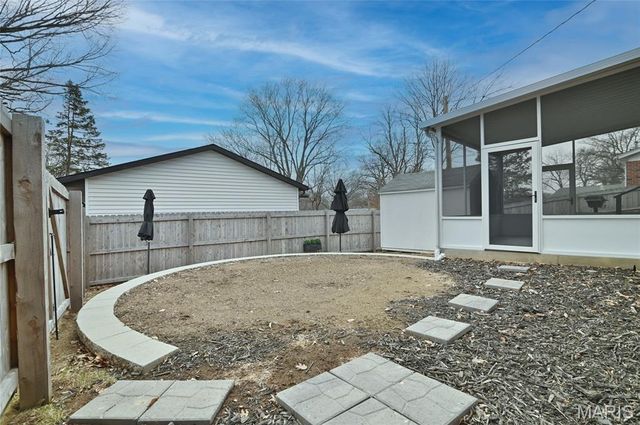 1782 Oliveto Lane, Hazelwood, MO 63042