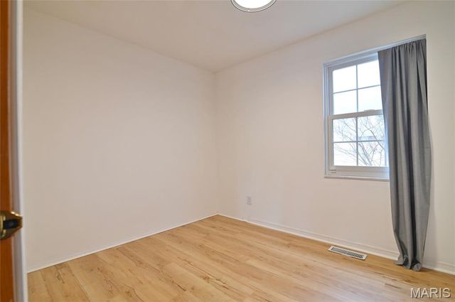 1782 Oliveto Lane, Hazelwood, MO 63042