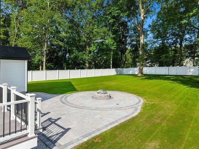 5 Four Acre Drive, Burlington, MA 01803