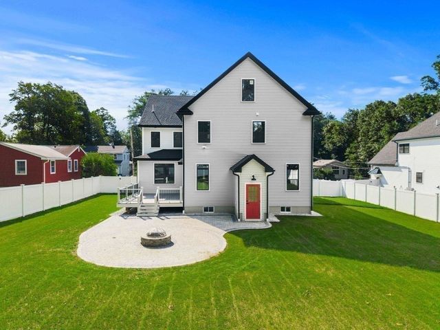 5 Four Acre Drive, Burlington, MA 01803