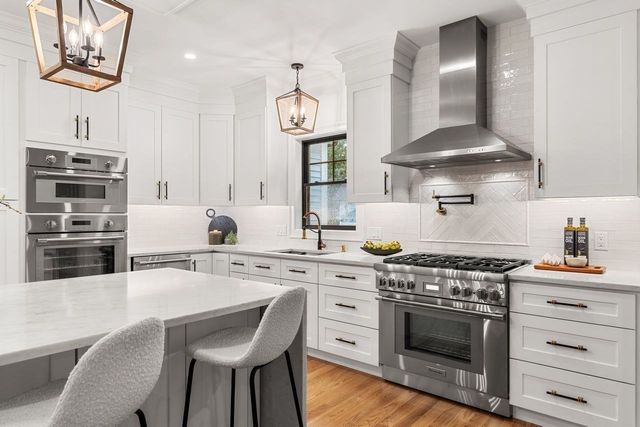 5 Four Acre Drive, Burlington, MA 01803