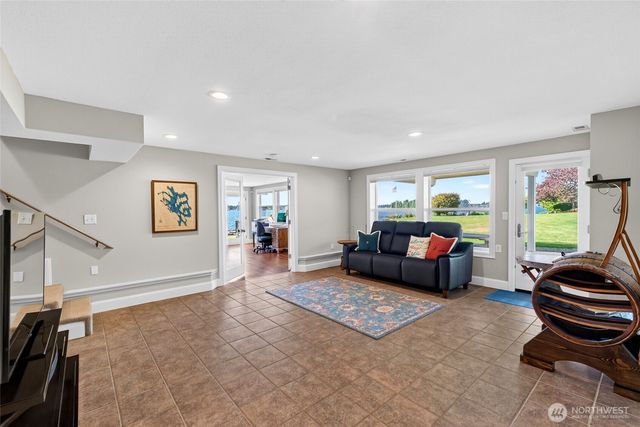 4903 197th Avenue East, Lake Tapps, WA 98391