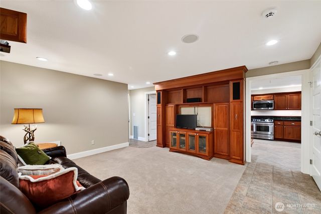 4903 197th Avenue East, Lake Tapps, WA 98391