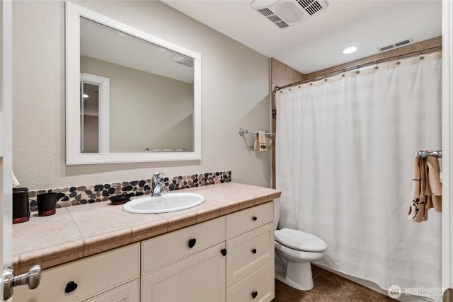 4903 197th Avenue East, Lake Tapps, WA 98391