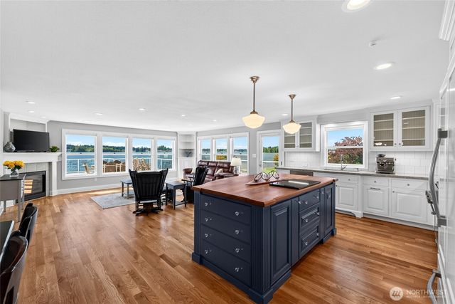 4903 197th Avenue East, Lake Tapps, WA 98391