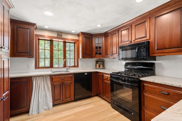 23 Bonney Drive, Holliston, MA 01746