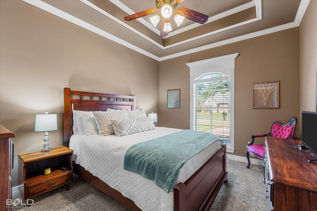 519 Dogwood South Lane, Haughton, LA 71037