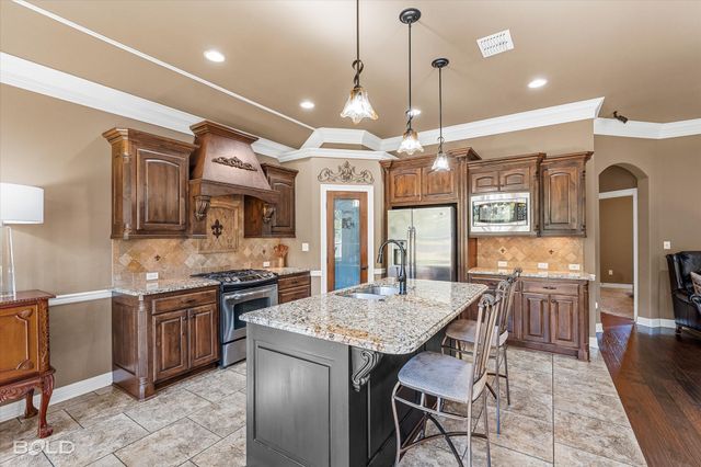 519 Dogwood South Lane, Haughton, LA 71037