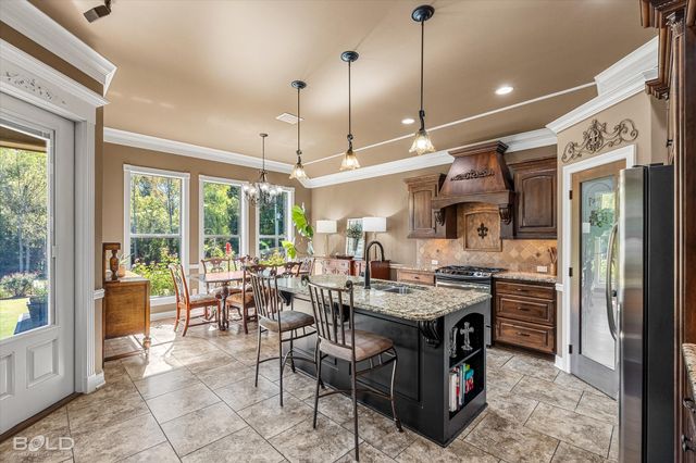 519 Dogwood South Lane, Haughton, LA 71037