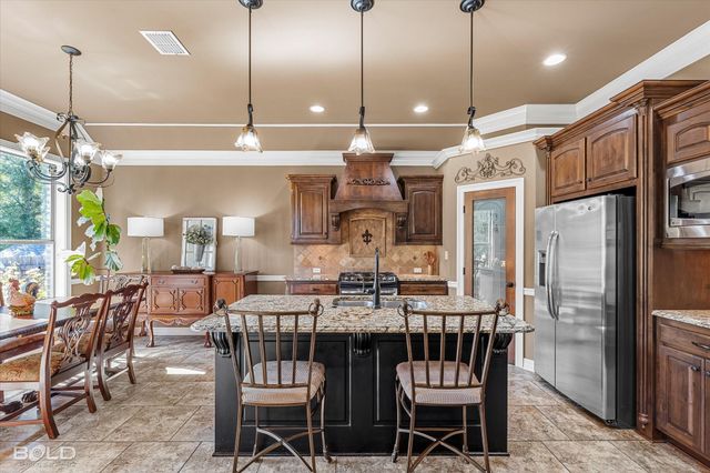 519 Dogwood South Lane, Haughton, LA 71037