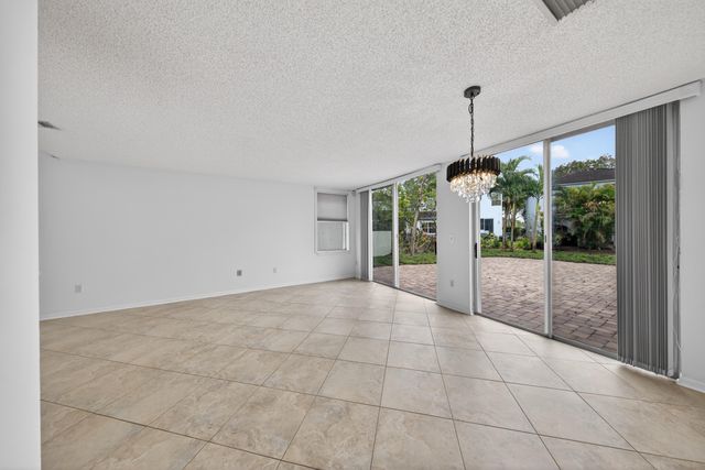 191 NW 118th Drive, Coral Springs, FL 33071