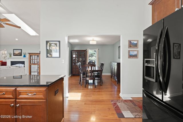 10700 Tall Tree Ct, Louisville, KY 40241