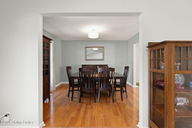 10700 Tall Tree Ct, Louisville, KY 40241