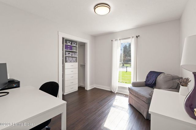 10700 Tall Tree Ct, Louisville, KY 40241