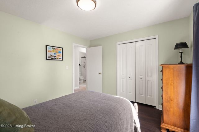 10700 Tall Tree Ct, Louisville, KY 40241