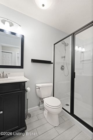 10700 Tall Tree Ct, Louisville, KY 40241