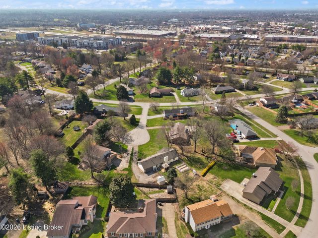 10700 Tall Tree Ct, Louisville, KY 40241