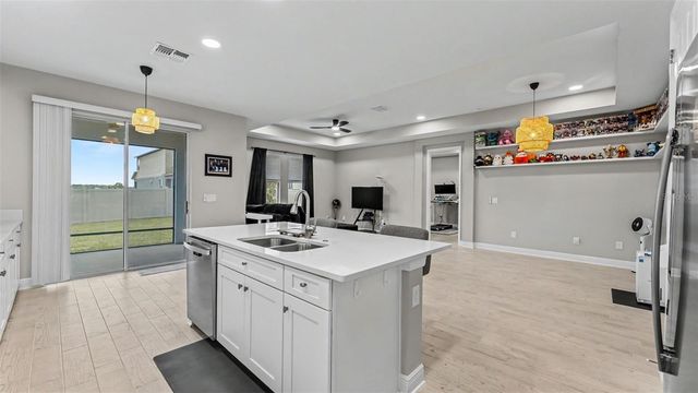 5817 FREESIA DRIVE, Lakeland, FL 33811