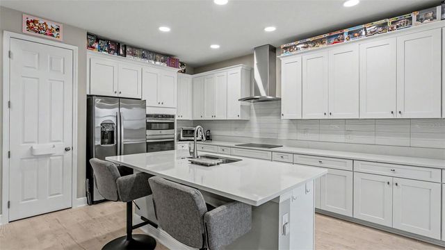 5817 FREESIA DRIVE, Lakeland, FL 33811