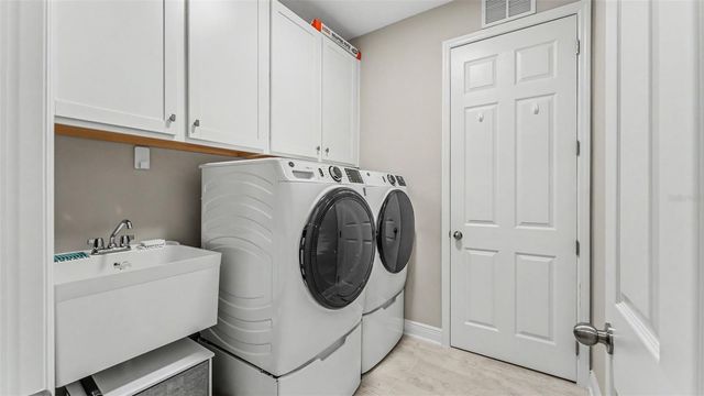 5817 FREESIA DRIVE, Lakeland, FL 33811