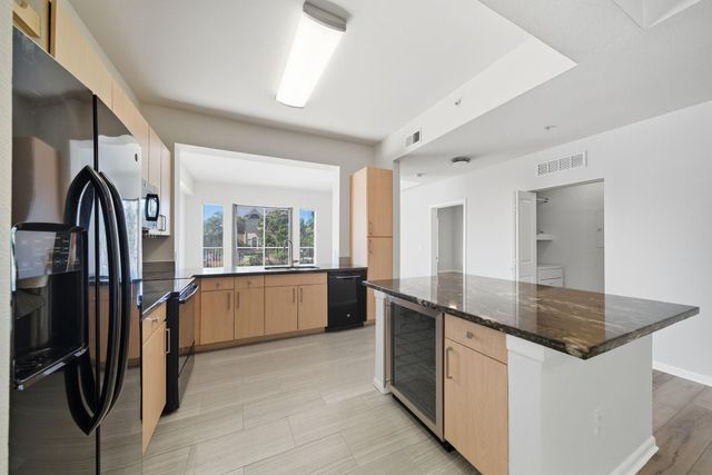 3505 Sage Road 202, Houston, TX 77056